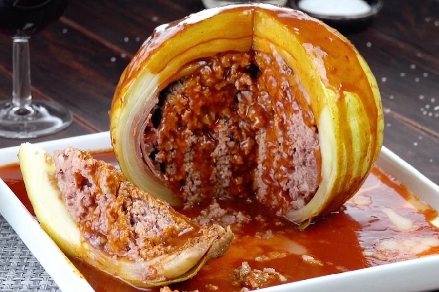 Repolho recheado com carne